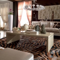 Глянцевый бежевый стол с хромированной отделкой - tur/408