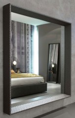 Зеркало в широкой металлической раме - mbib/146