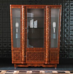 Витрина с трапециевидным фасадом - marm/785
